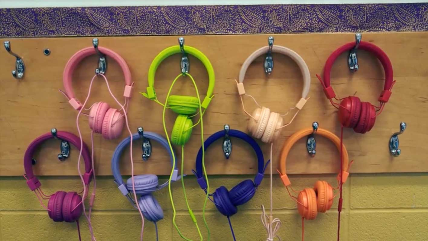 Happy Holidays from Sony Music Entertainment Canada! / Sony Music Entertainment Canada vous souhaite de joyeuses f&ecirc;tes!